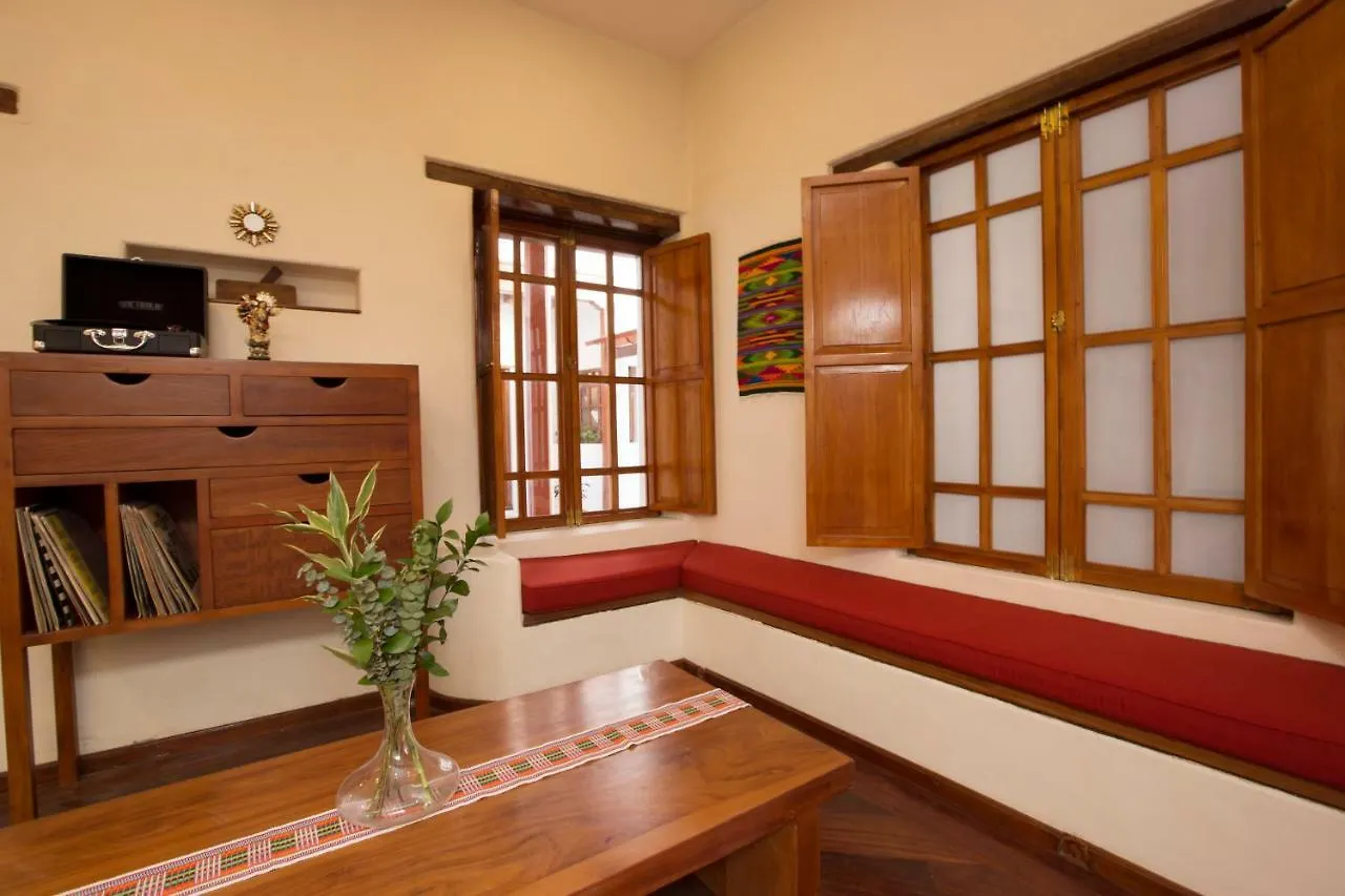Casa Lunaloma - Boutique Apartments Quito 0*,