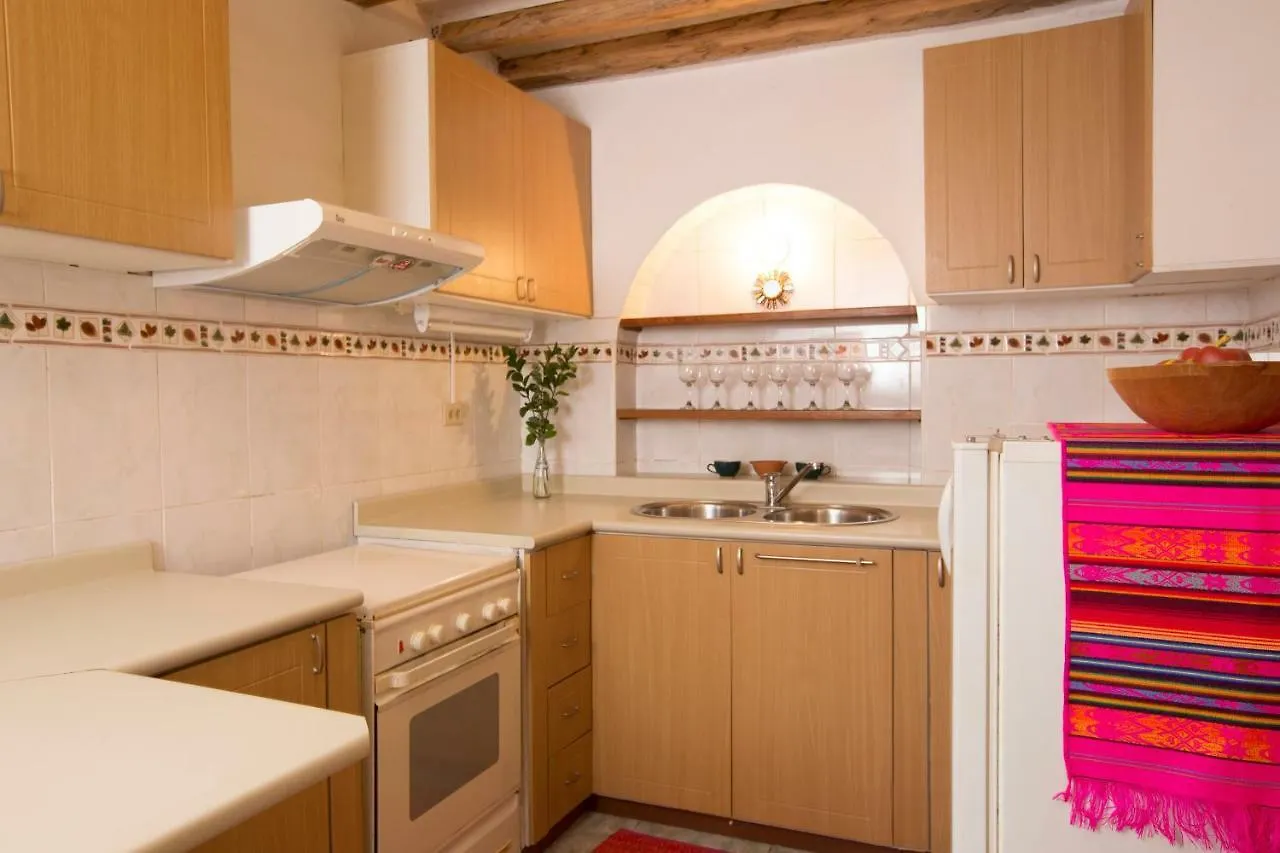 Casa Lunaloma - Boutique Apartments Quito Ecuador