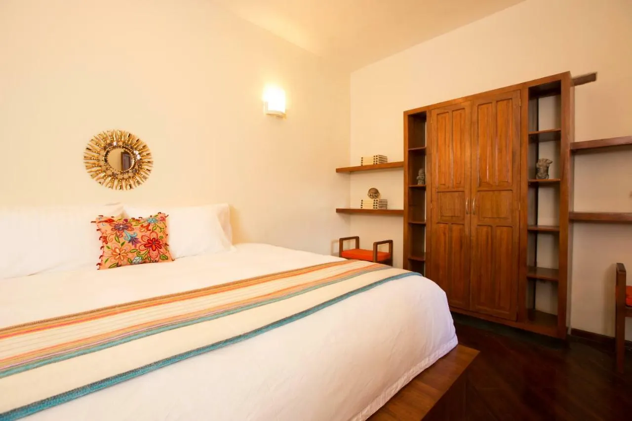 Casa Lunaloma - Boutique Apartments Quito 0*,  Ecuador